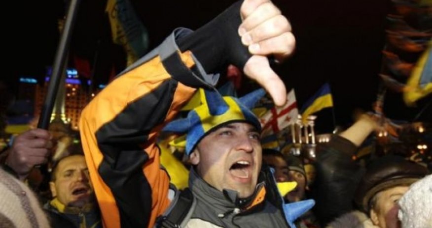 Ukraine's Yanukovich meets Putin on pact