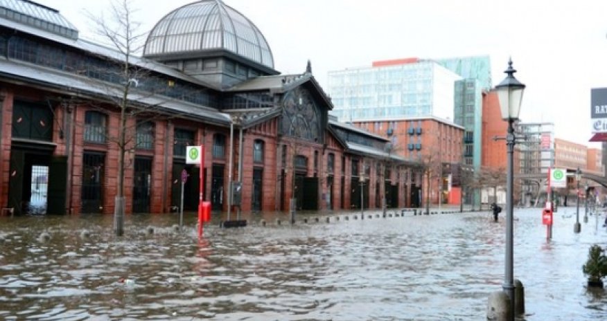 Deadly storm, tidal surge batter north Europe