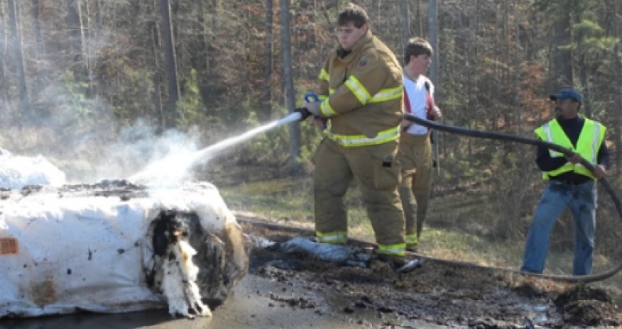 Fire destroys 8 tons of cotton in Azerbaijan’s Barda District