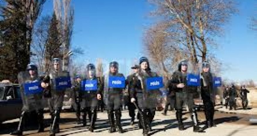 Azeri court jails two for provoking Ismayilli riots