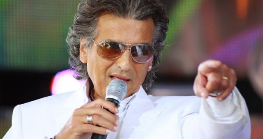 Toto Cutugno sings “Sari Gelin” in Baku - VIDEO