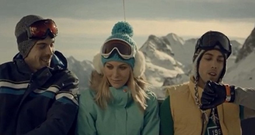 Samsung's bewildering new advert drawing attention for wrong reasons - VIDEO