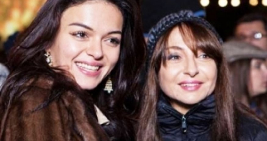 Nargiz Pashayeva attends New Year fair in Baku - PHOTO