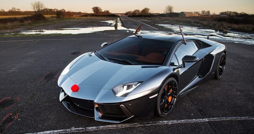 Christmas dinner is roasted using a Lamborghini - PHOTO+VIDEO