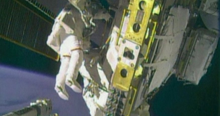 Nasa astronauts repair pump in rare spacewalk