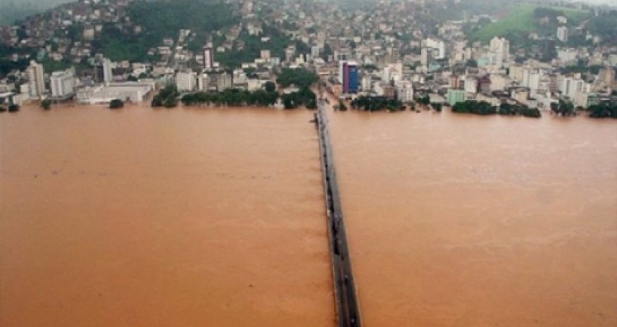 Floods kill dozens in south-east Brazil