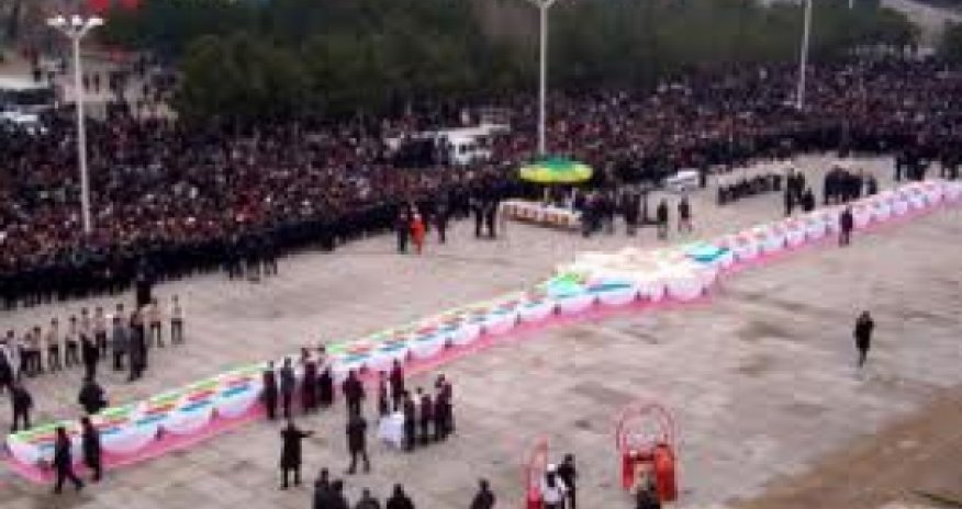Giant birthday cake made in honor of president