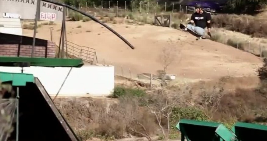 Skateboarder with no legs shows off his incredible repertoire of tricks - PHOTO+VIDEO