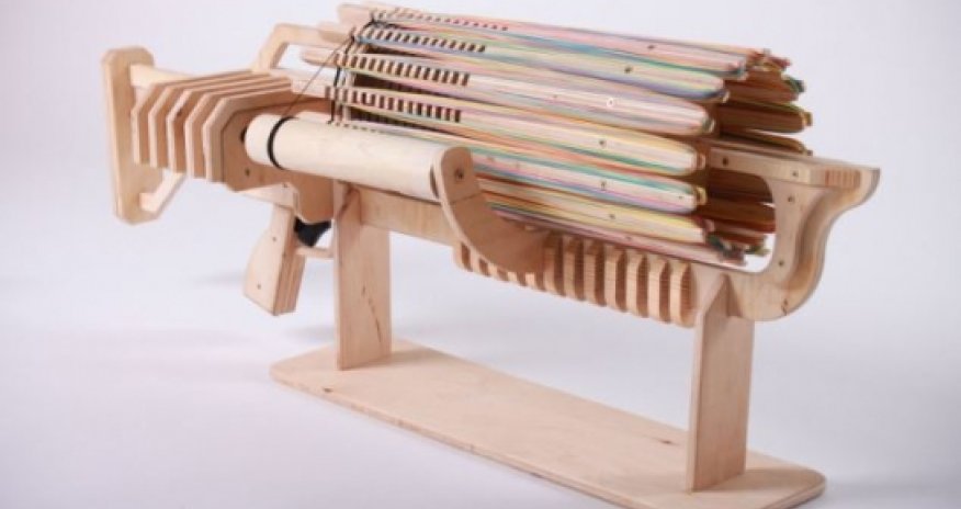 Student designs £85 machine gun that fires 14 rubber bands a second - PHOTO