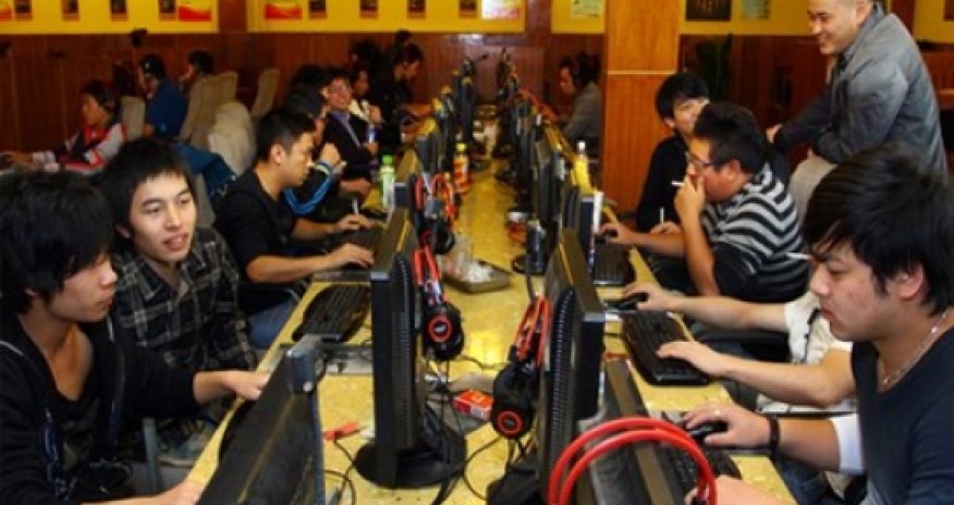 China lifts ban on games consoles