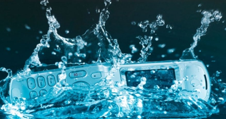 How to dry a wet smartphone