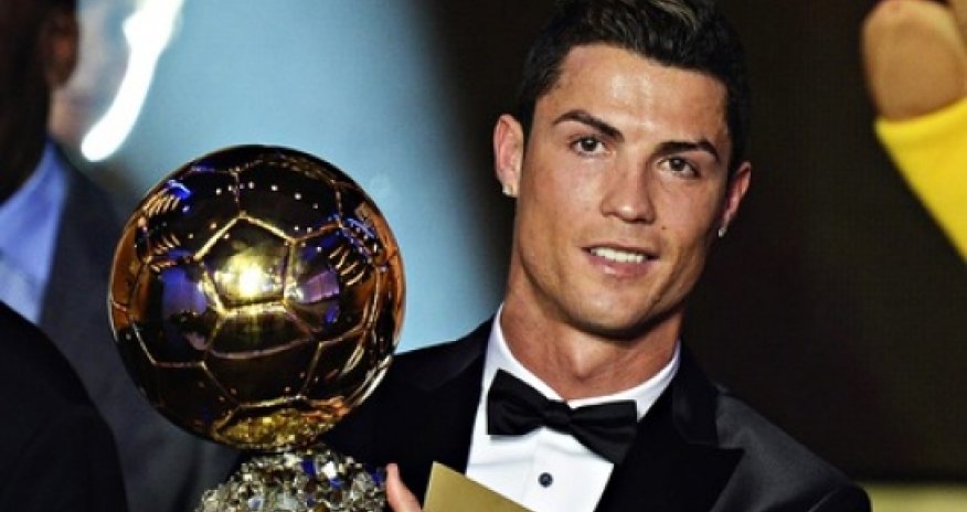 Cristiano Ronaldo wins Fifa Ballon d Or