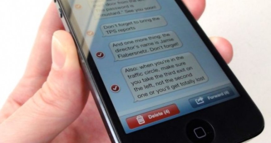 How to Forward a Text Message on an iPhone