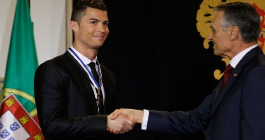 Ronaldo Honored with Grand Officer of the Order of Prince Henry Award