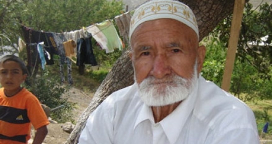 Azeri octogenarian fathers two children