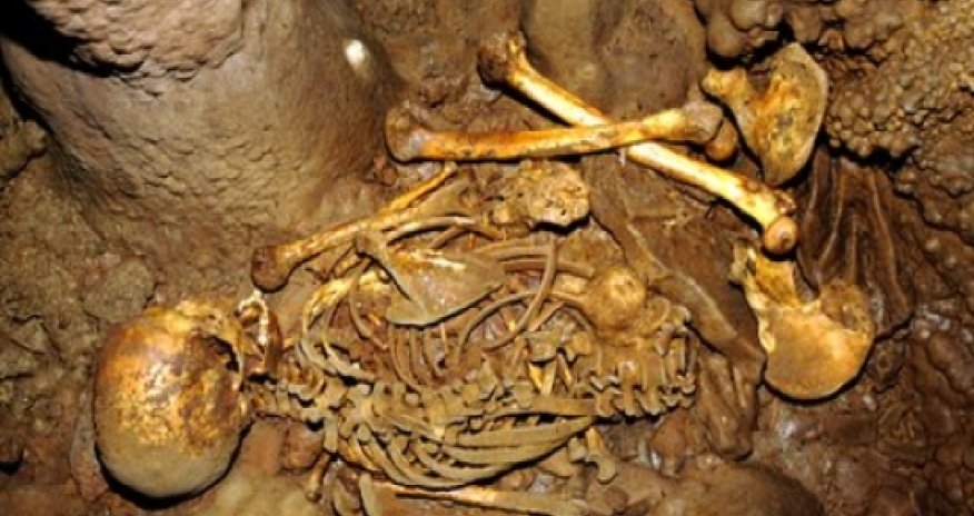 Hunter-gatherer European had blue eyes and dark skin