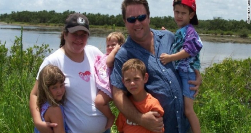 Family loses 300 pounds together - PHOTO