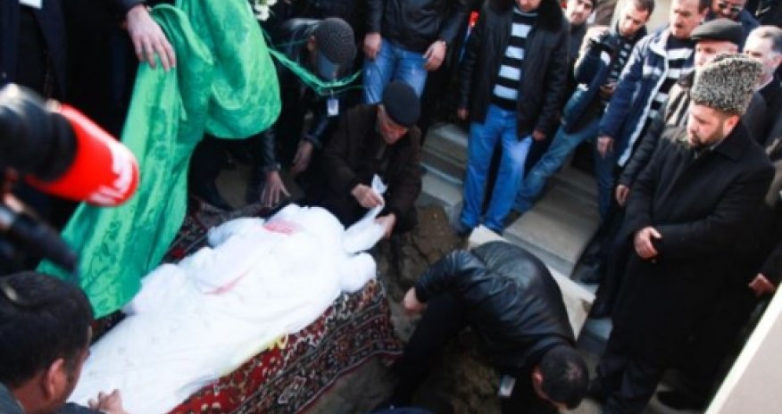 Azeri woman in grave condition after self-immolation