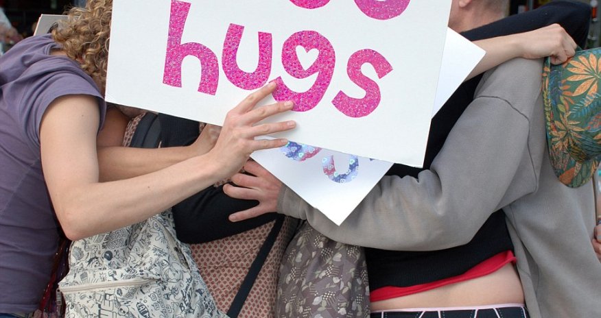 From young love to enduring love - PHOTO