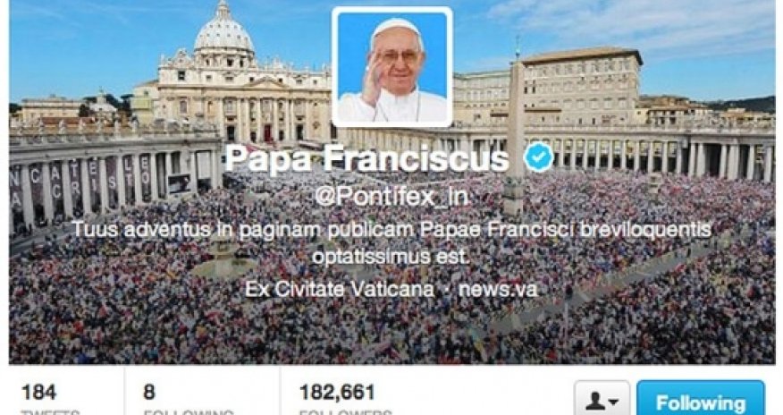 Pope's Latin tweets surprise with roaring success
