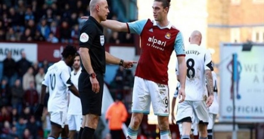 West Ham to make new appeal over Carroll red card