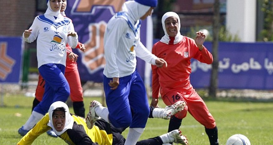 Iranian women's football team forced to have gender test - PHOTO