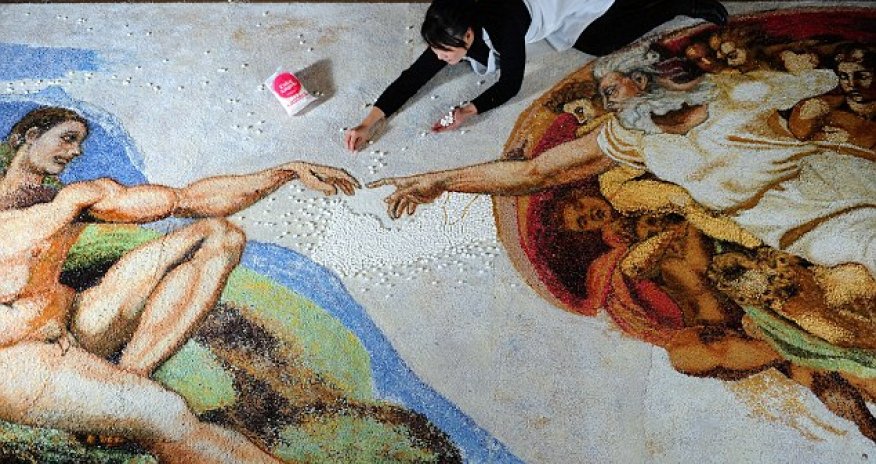 Artist creates life-size replica of the Sistine Chapel ceiling - PHOTO