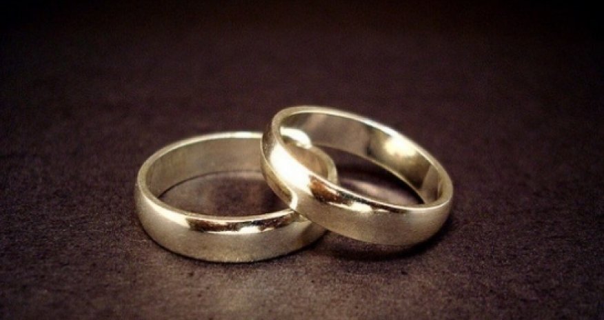 Millionaire Divorces Wife, Asks Her To Stay On As Housekeeper