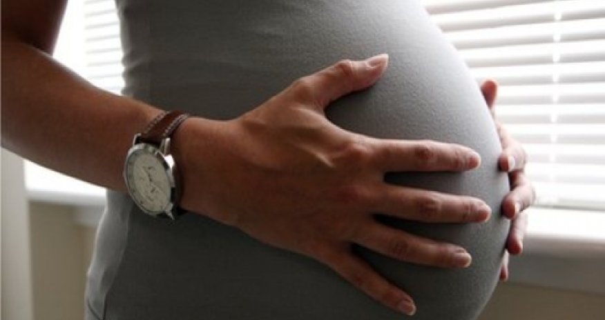 Miscarriage risk 'reduced by lifestyle changes'