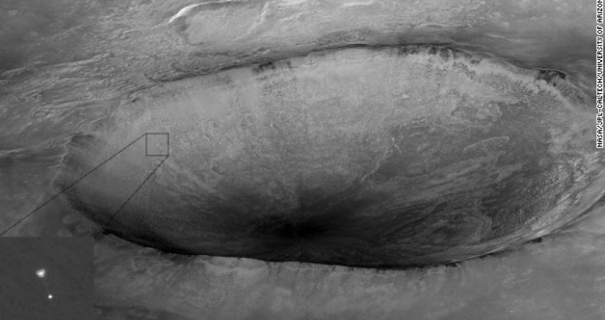 Study: Water could be flowing on Mars now - PHOTO