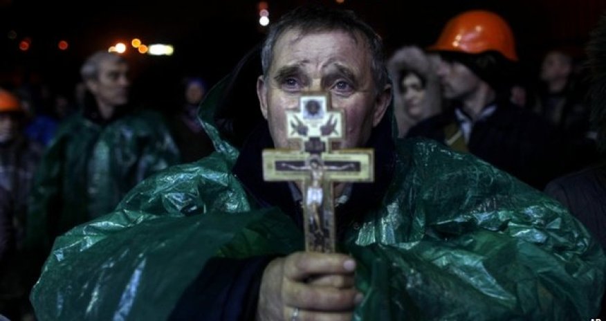 Ukraine truce breaks ahead of EU talks in Kiev - PHOTO