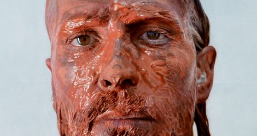 Spanish Artist Eloy Morales creates incredible self-portraits - PHOTO