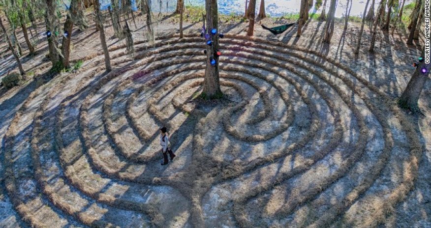 Spectacular beach art that's destroyed at high tide - PHOTO