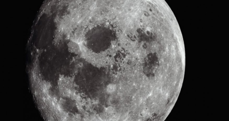 Video shows moment huge meteorite crashes into surface of the moon - VIDEO