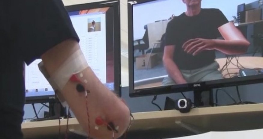 Virtual arm eases phantom limb pain