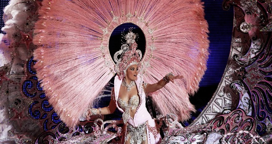 Some of the most dressed-up ladies in the world - PHOTO