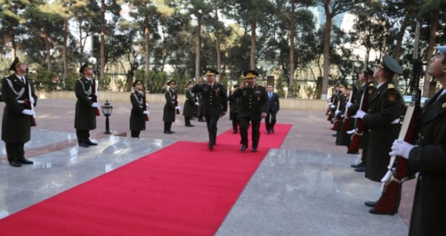 Chef of Turkish Ground Forces meets Azeri officials in Baku