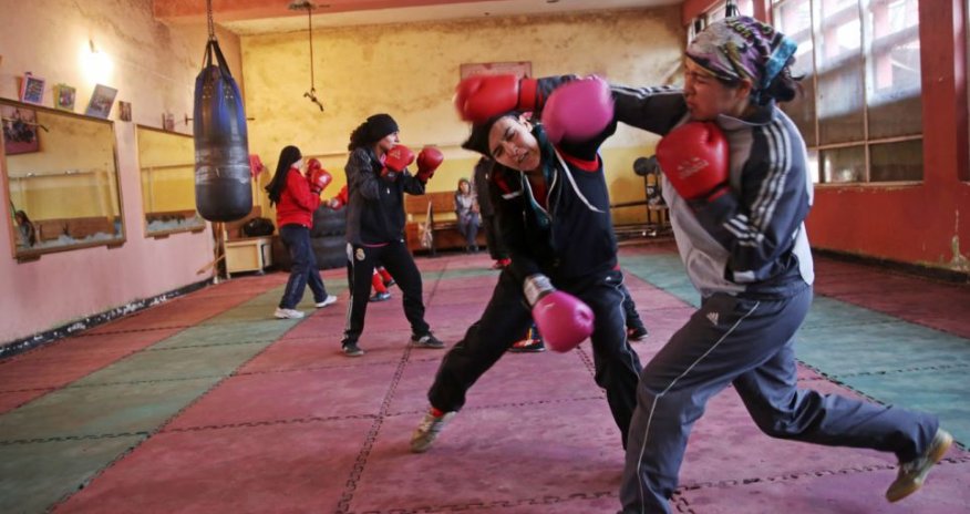 The women who refuse to throw in the towel