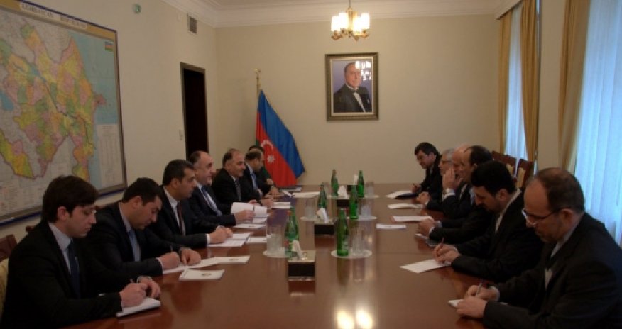 Azeri foreign minister meets visiting Iranian diplomat