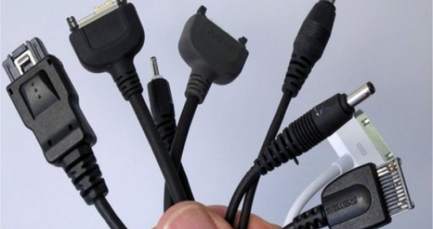 Europe backs call for universal smartphone charger