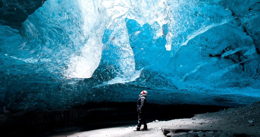 Iceland's crystal ice caves are pretty awesome - PHOTO