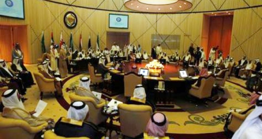 Saudi Arabia, UAE, Bahrain withdraw envoys from Qatar
