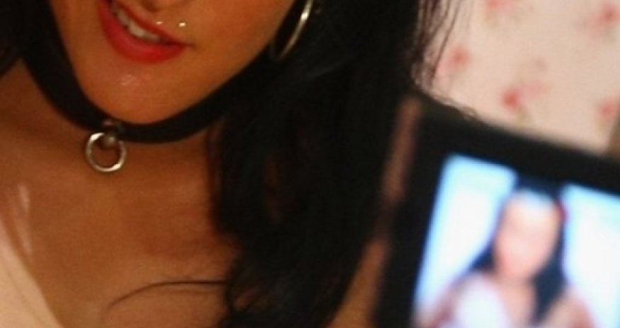 Porn site age-check law demanded by media regulator - BBC