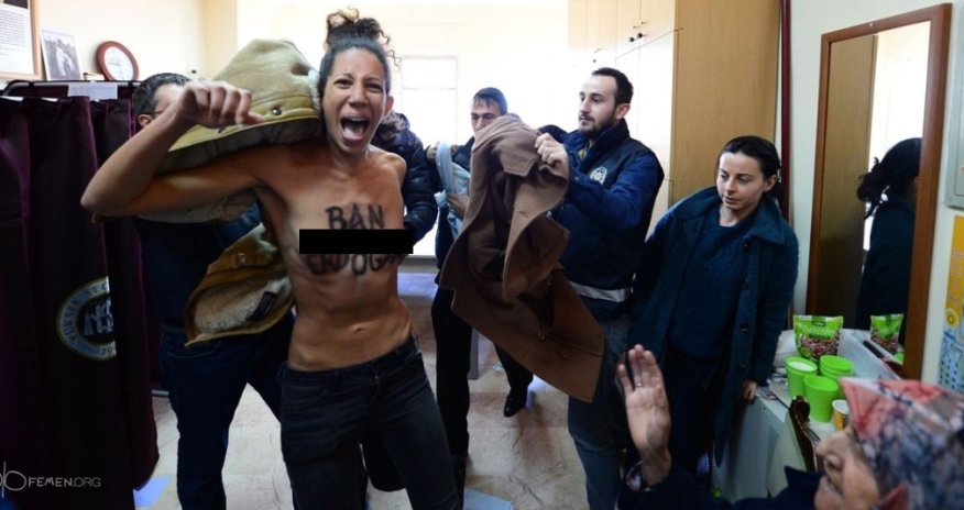 Femen activists stage anti-Erdogan protest at Istanbul polling station - PHOTO+VIDEO