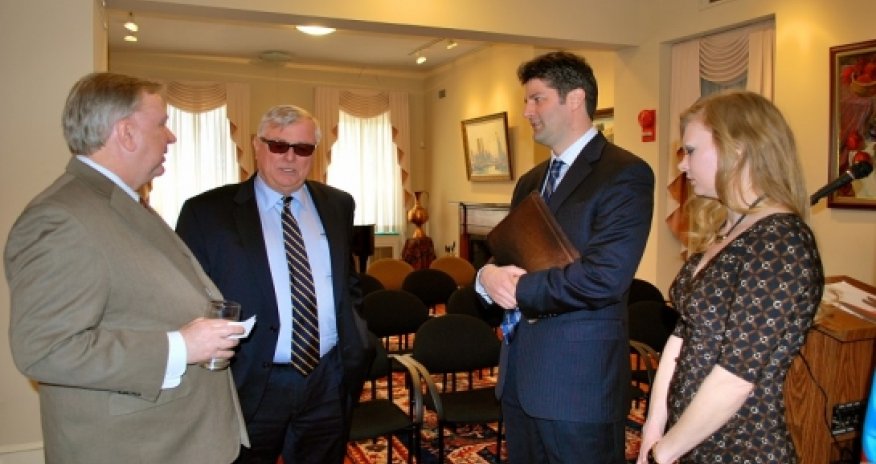 Congressman Stockman hosted at Azerbaijan trade and cultural center