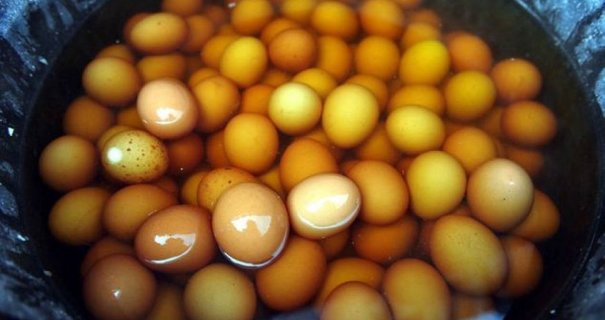 Traditional delicacy... of eggs boiled in boys' URINE - PHOTO+VIDEO