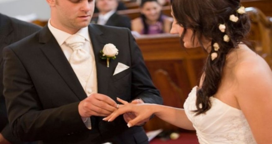 Getting married is good for your heart, say scientists