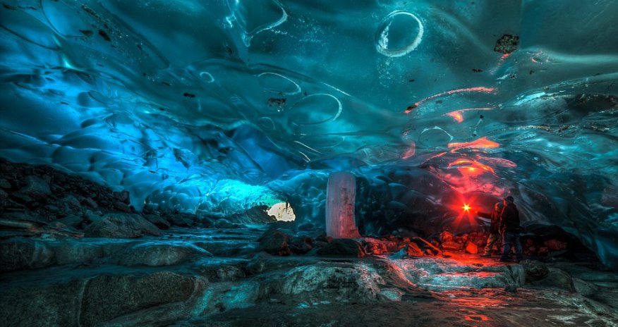 Stunning photos from inside the two-year-old Alaskan ice cave - PHOTO