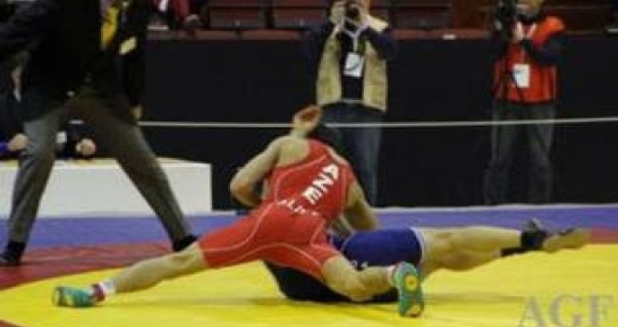 Azerbaijani wrestler claims European crown