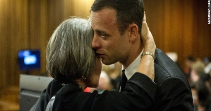 Oscar Pistorius opens defense with tearful apology to Steenkamp family